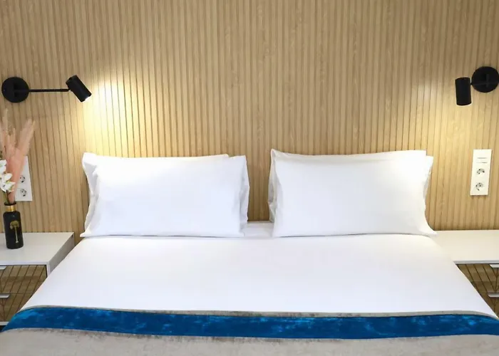 Hotel Cosmo Concell De Cent