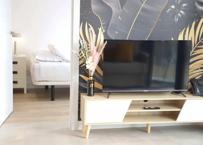 Hotel Cosmo Concell De Cent 4*