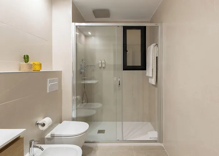 Отель Cosmo Concell De Cent 4*