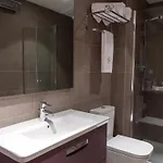 Cosmo Concell De Cent Hotel