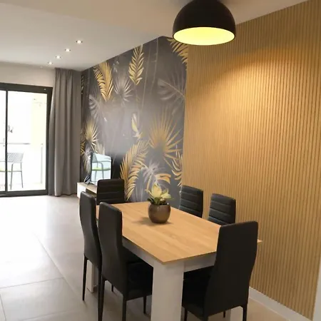 Cosmo Concell De Cent Otel 4*