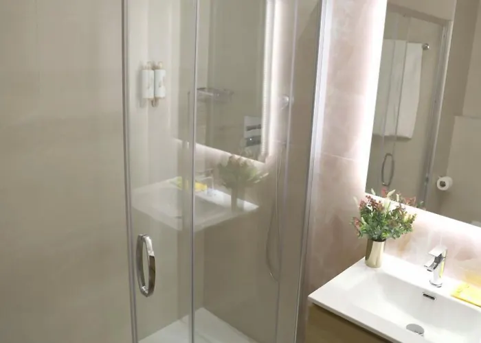 Cosmo Concell De Cent Otel 4*